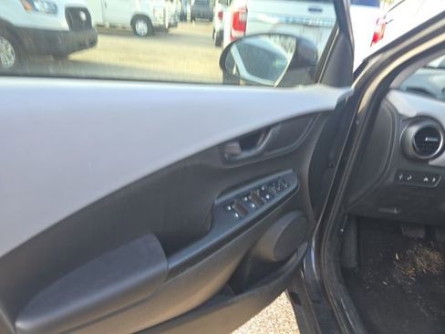 Used 2021 Hyundai Kona SEL Plus image 10