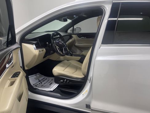 Used 2019 Cadillac XT5 Luxury image 11