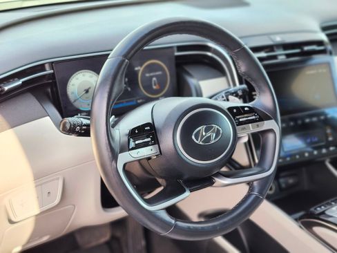 Certified 2023 Hyundai Tucson Limited w/ Winter Package AWD/4WD image 17