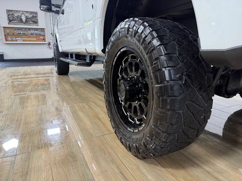 Used 2019 Ford F250 XLT AWD/4WD image 10