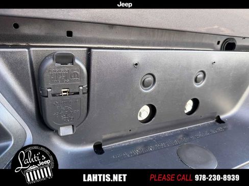 Certified 2022 RAM 1500 Classic Warlock w/ Electronics Group image 26