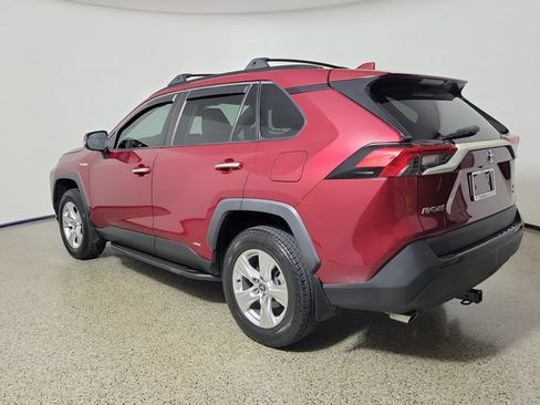 Used 2021 Toyota RAV4 XLE AWD/4WD image 7
