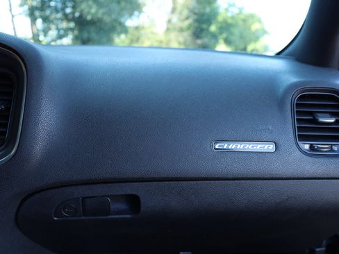 Used 2016 Dodge Charger R/T w/ Navigation & Travel Group image 17