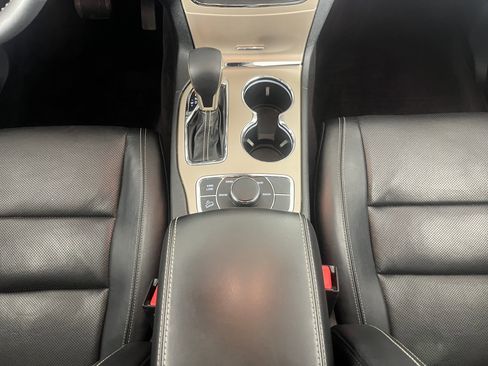 Used 2016 Jeep Grand Cherokee Limited w/ Luxury Group II AWD/4WD image 16