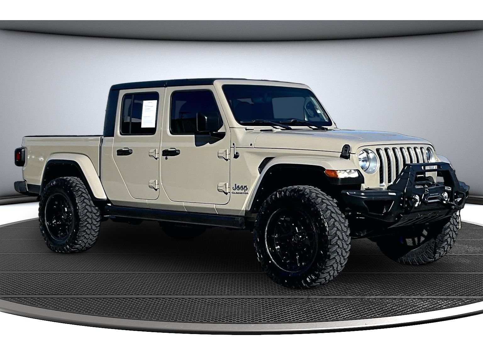 Used 2022 Jeep Gladiator Overland w/ Trailer Tow Package AWD/4WD image 15