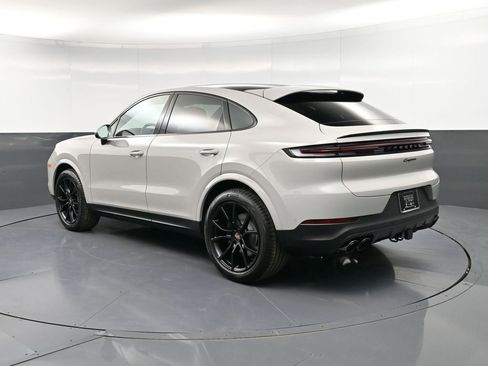 New 2026 Porsche Cayenne Coupe AWD/4WD image 3