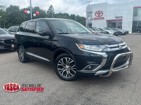 Used 2016 Mitsubishi Outlander SE AWD/4WD image 1