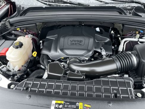 Used 2024 Jeep Grand Cherokee L Summit image 43