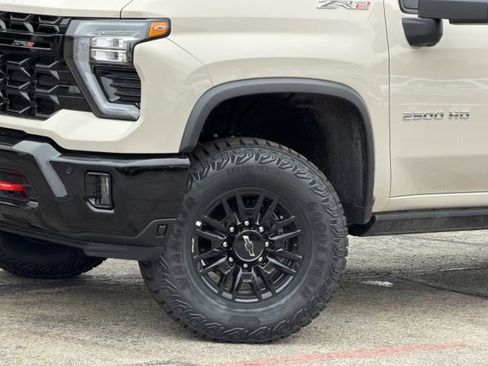 New 2026 Chevrolet Silverado 2500 ZR2 AWD/4WD image 8