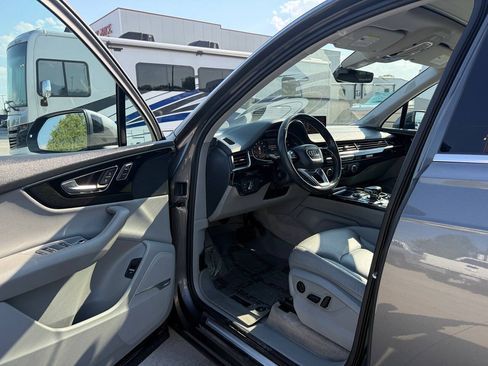 Used 2019 Audi Q7 3.0T Premium Plus w/ Premium Plus Package AWD/4WD image 16
