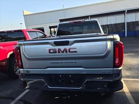 Used 2021 GMC Sierra 2500 SLT w/ SLT Premium Package AWD/4WD image 10