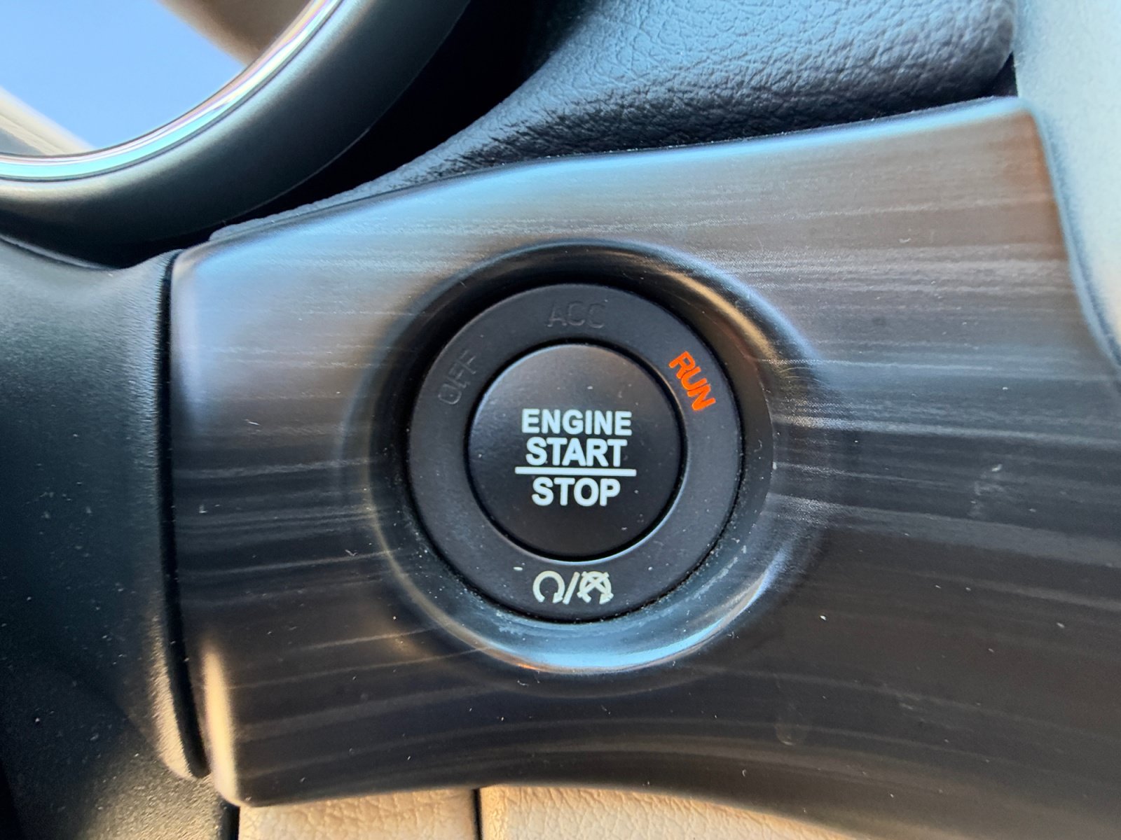 Used 2020 Jeep Grand Cherokee Laredo RWD image 30