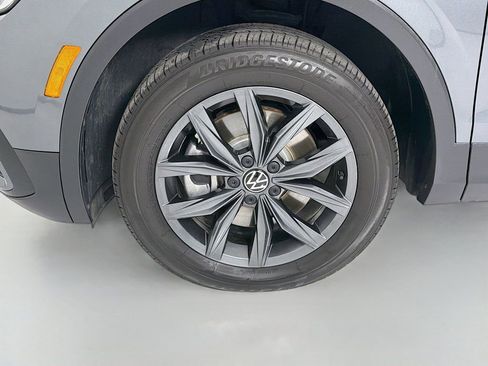 Used 2023 Volkswagen Tiguan SE FWD image 32