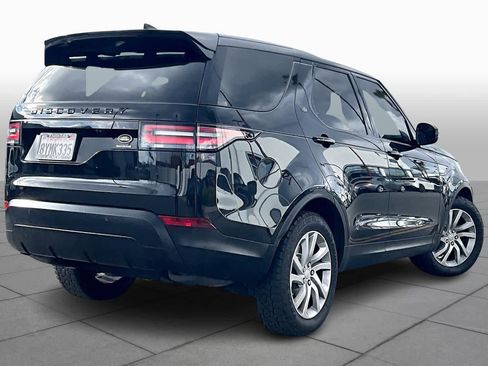 Used 2017 Land Rover Discovery HSE image 12