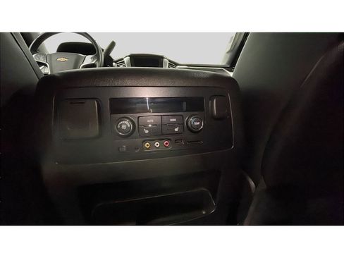 Used 2015 Chevrolet Suburban LTZ image 16