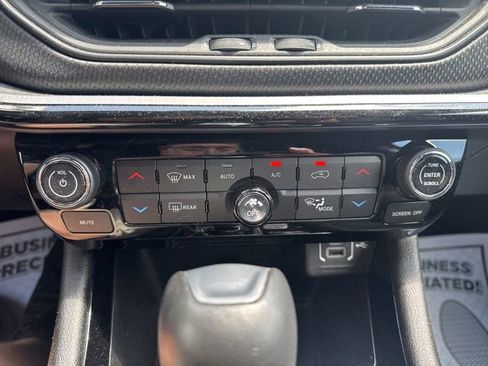 Used 2024 Jeep Compass Trailhawk w/ Trailhawk Elite Group AWD/4WD image 23