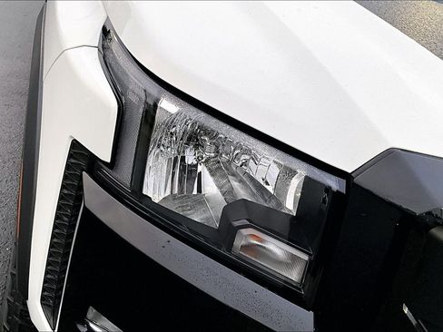 Used 2024 Nissan Frontier SV w/ Hardbody Edition image 32