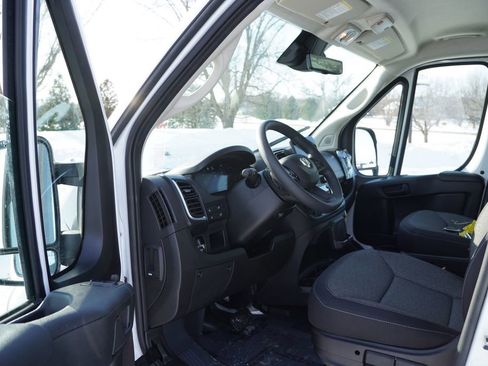 Used 2025 RAM ProMaster 2500 w/ Crew Van Package image 14