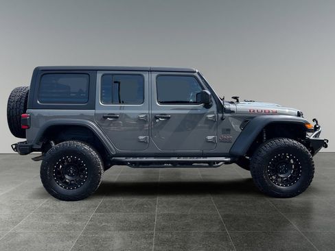 Used 2018 Jeep Wrangler Unlimited Rubicon AWD/4WD image 11