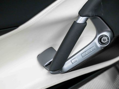 Used 2018 Ferrari 812 Superfast RWD image 49