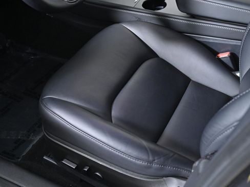 Used 2023 Tesla Model 3 Performance image 22