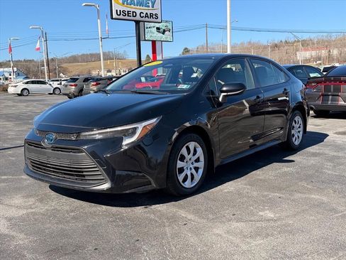 Used 2023 Toyota Corolla LE image 9