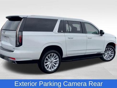 Used 2023 Cadillac Escalade ESV Luxury AWD/4WD image 9