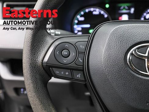 Used 2021 Toyota RAV4 LE image 15