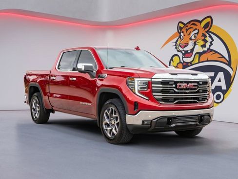Used 2025 GMC Sierra 1500 SLT w/ SLT Premium Plus Package AWD/4WD image 3