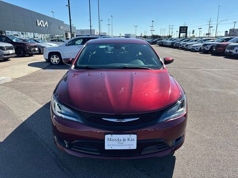 Used 2016 Chrysler 200 S FWD image 2