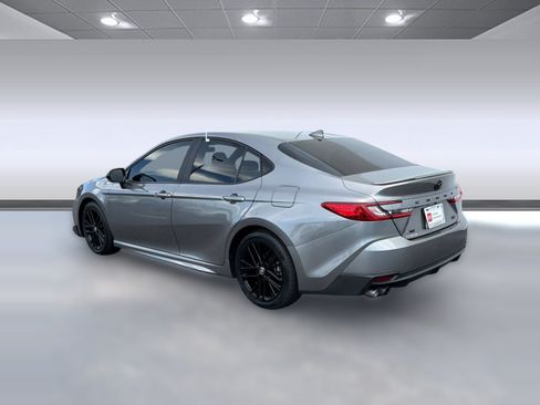 Certified 2025 Toyota Camry SE w/ Convenience Package FWD image 3