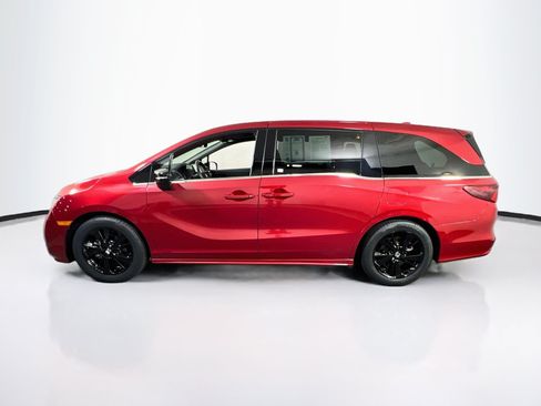 Used 2023 Honda Odyssey Sport image 8