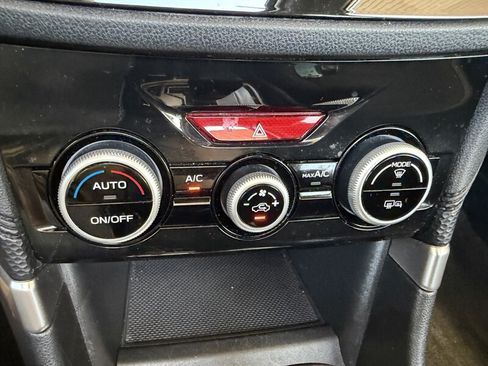 Used 2019 Subaru Forester Premium AWD/4WD image 21