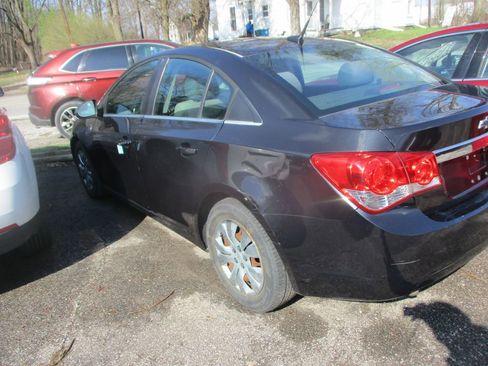 Used 2012 Chevrolet Cruze LS w/ Connectivity Package image 5