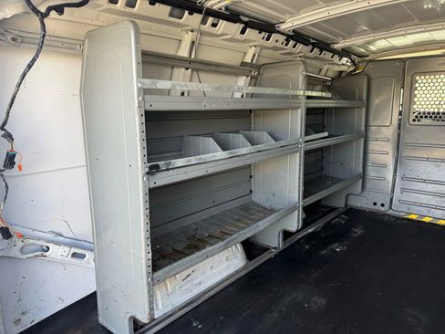 Used 2013 Chevrolet Express 3500 image 17