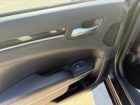 Used 2022 Chrysler 300 S RWD image 23