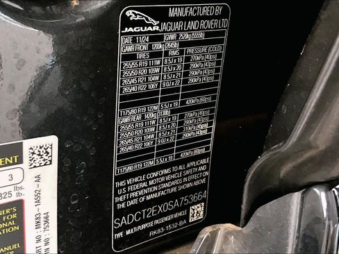 Used 2025 Jaguar F-PACE R-Dynamic S image 32