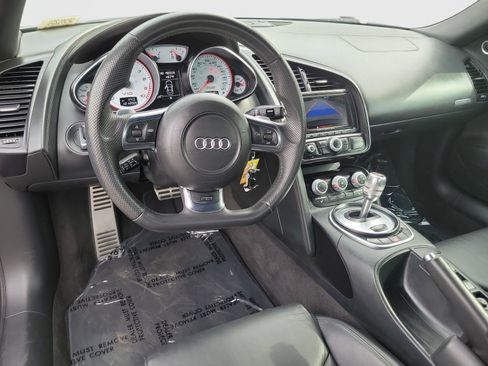 Used 2012 Audi R8 V10 image 17