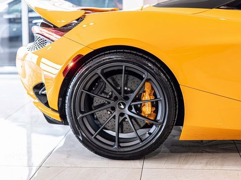 Used 2026 McLaren 750S Spider image 12