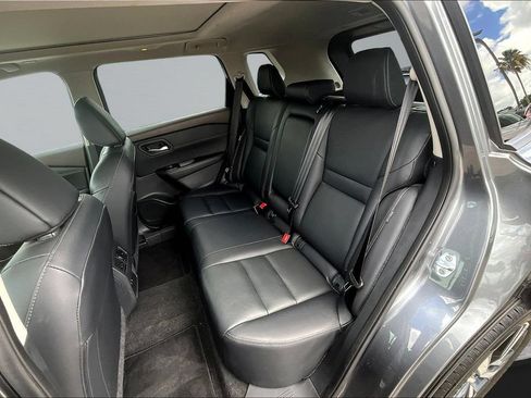 Used 2023 Nissan Rogue SL FWD image 23