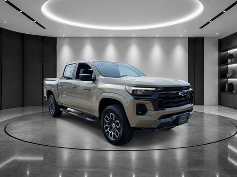 Certified 2023 Chevrolet Colorado Z71 w/ Z71 Convenience Package 2 AWD/4WD image 2