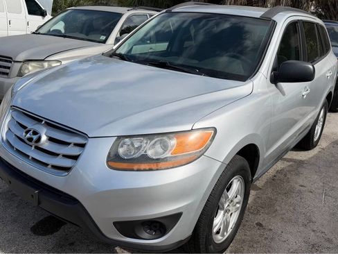 Used 2011 Hyundai Santa Fe GLS image 1