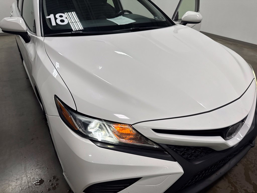 Used 2018 Toyota Camry SE FWD image 31