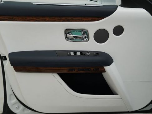 Certified 2022 Rolls-Royce Ghost image 10