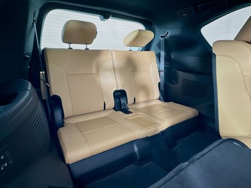 New 2025 Lexus LX 700h Luxury image 30