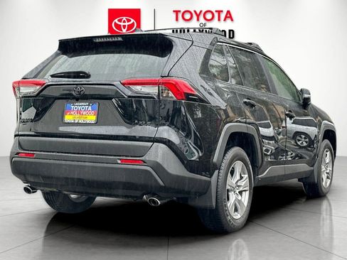 New 2025 Toyota RAV4 XLE image 4