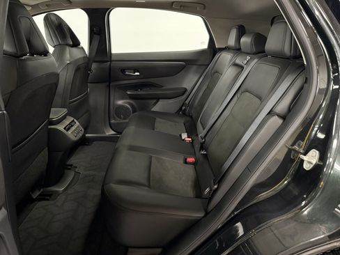 Used 2023 Nissan Ariya AWD image 17