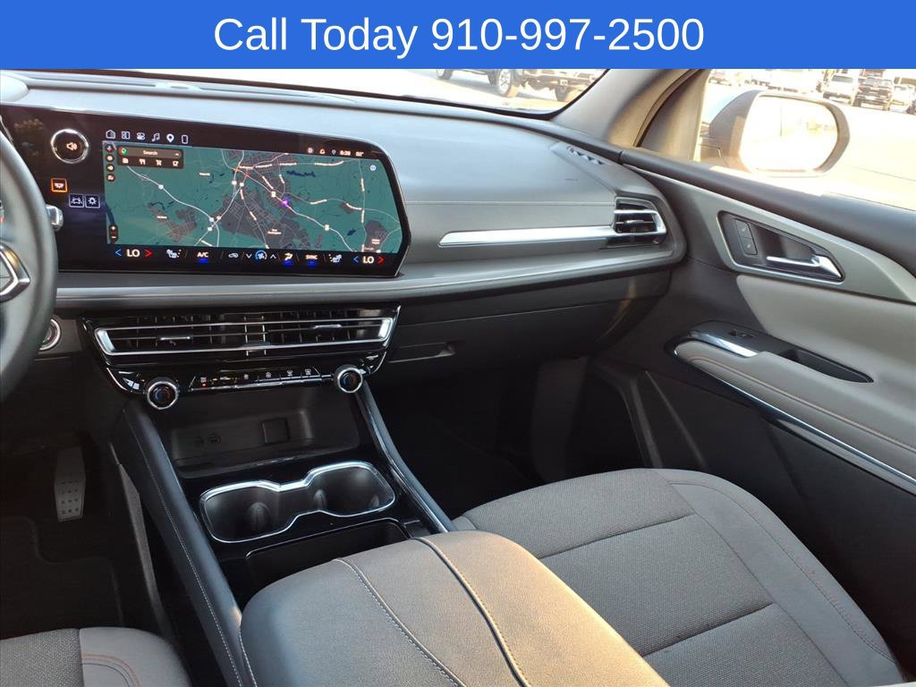 Used 2026 Chevrolet Traverse LT w/ Driver Confidence Package FWD image 26