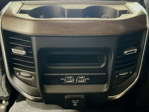 Used 2023 RAM 2500 Laramie AWD/4WD image 19
