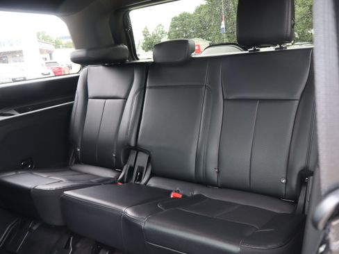 Used 2021 Ford Expedition XLT AWD/4WD image 11